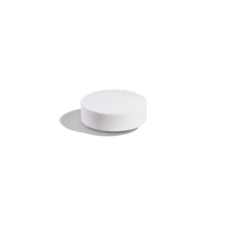 Singular Solgar Chelated Zinc Tablet on a white surface